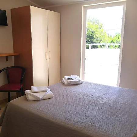 Hotel Iride Suite&Breakfast- ideale per famiglie e coppie-2