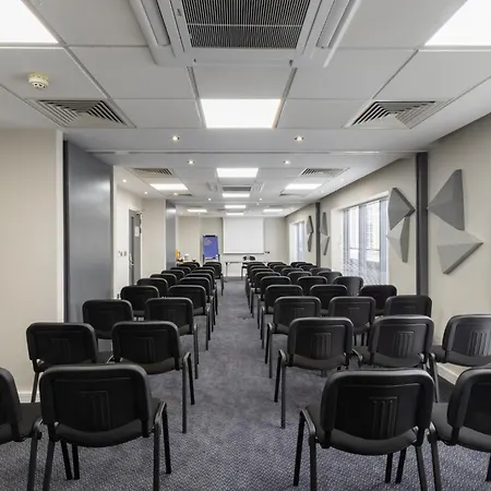 Holiday Inn Express London Croydon By Ihg-3