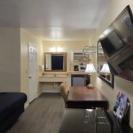 Blythe Hotel & Suites-3