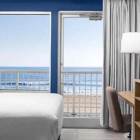 Spark By Hilton Virginia Beach Oceanfront-2