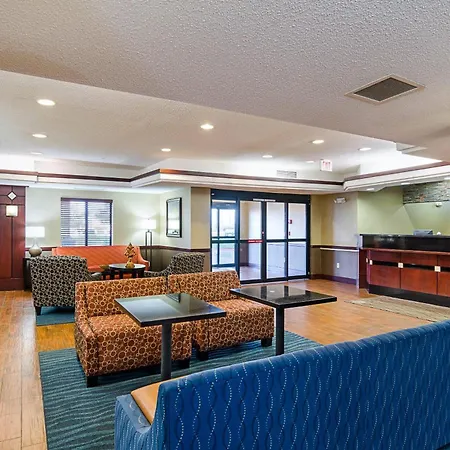 Comfort Inn & Suites Hutchinson-2
