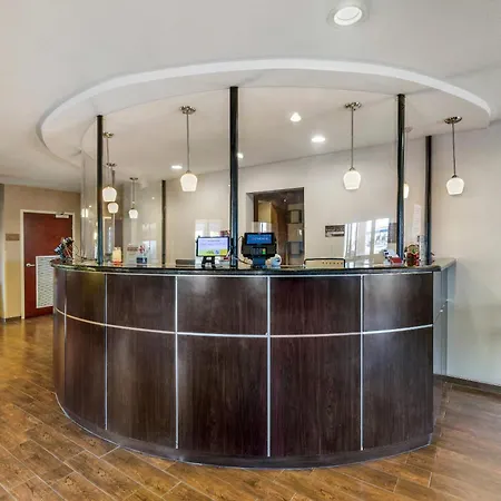 Comfort Suites Blythe-3