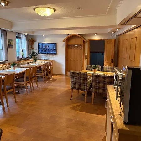 Landhotel Gasthof Zur Krone-3