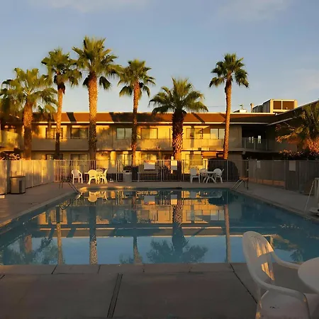 Econo Lodge Inn & Suites Yuma-2