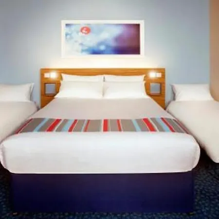Travelodge Cambridge Orchard Park-3