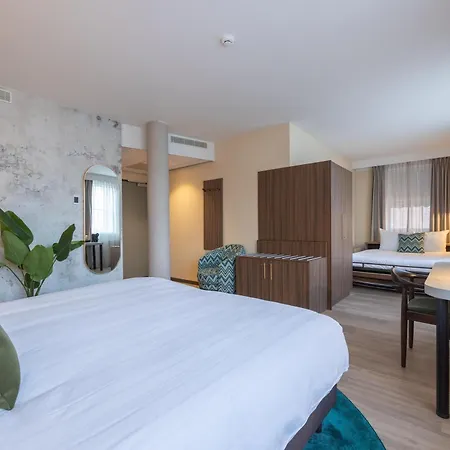 Leonardo Hotel Breda City Center-2