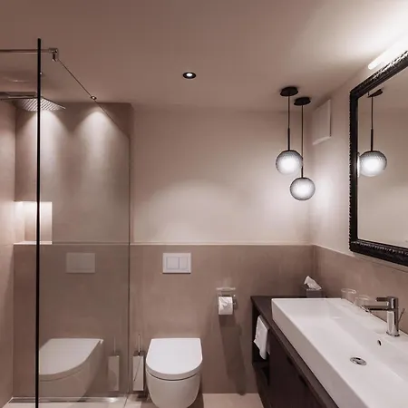 Hotel Maria Theresia Adults-Only-3