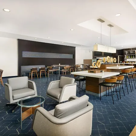 Courtyard By Marriott Montvale-3