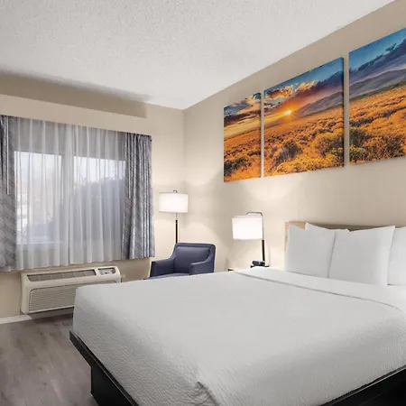 Days Inn & Suites By Wyndham Airport Albuquerque-2