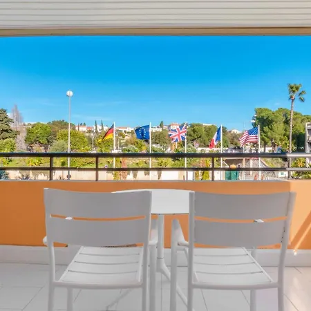 Holiday Inn Nice - Port St Laurent By Ihg-2