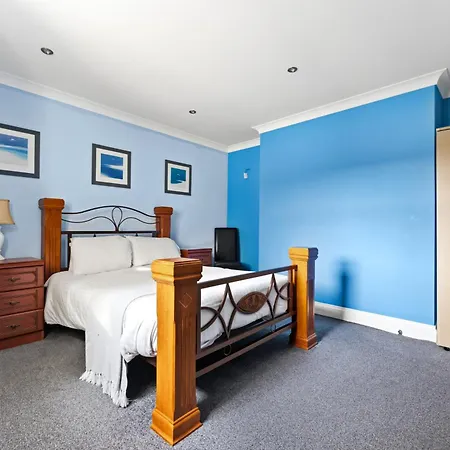 Dovedale Hotel And Restaurant-3