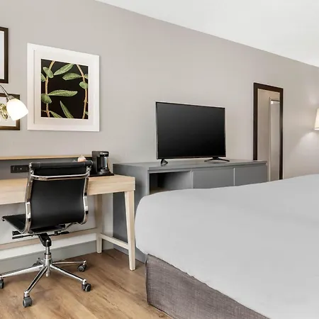 Country Inn & Suites By Radisson, Georgetown, Ky-3