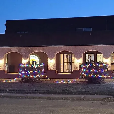 Colonial Inn-2