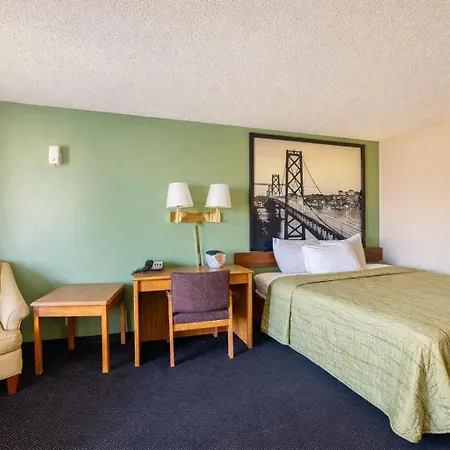 Super 8 By Wyndham Barstow-3
