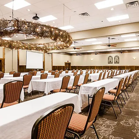 Clarion Inn Garden City-2