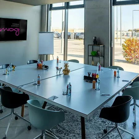 Moxy Vienna Airport-2