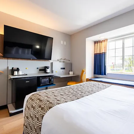 Microtel Inn & Suites By Wyndham London-3