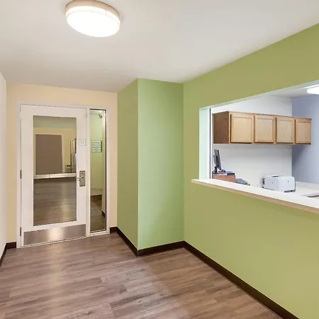 Woodspring Suites Council Bluffs-2