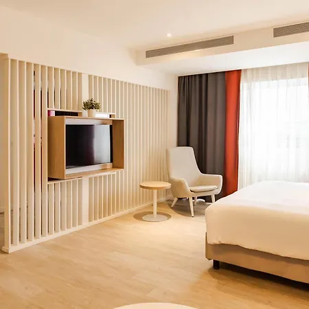 Park Inn By Radisson Bucharest Hotel & Residence-3