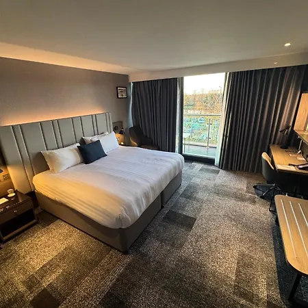 Crowne Plaza London - Kingston By Ihg-2
