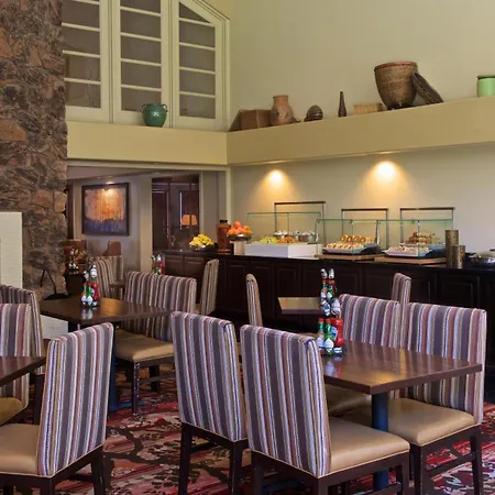 Embassy Suites By Hilton Flagstaff-3
