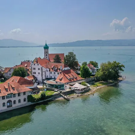 Schloss Hotel Wasserburg-3