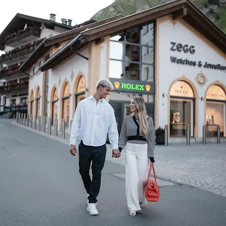 Relais & Chateaux Chasa Montana-2
