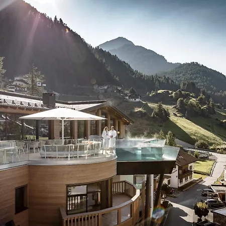 Das Central – Alpine . Luxury . Life-3