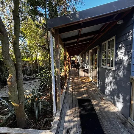 Cranford Cottages And Motel-3
