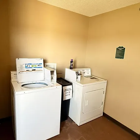 Americas Best Value Inn Big Lake Becker-3