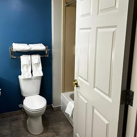 La Quinta By Wyndham Islip - Macarthur Airport-3