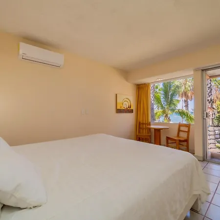 La Concha Beach Hotel & Club-3