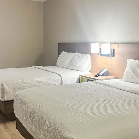 Studio 6 Suites Fremont, Oh-3