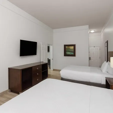 La Quinta By Wyndham Laredo Airport-2