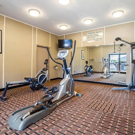 Quality Suites Hickory South-2