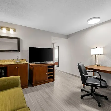 Travelodge Suites By Wyndham Regina - Eastgate Bay-2