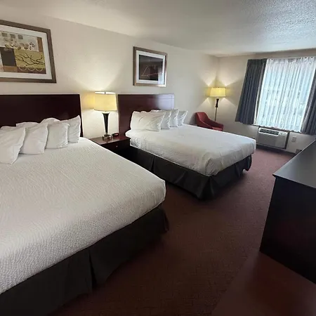 Travelodge By Wyndham Ishpeming/Marquette-2