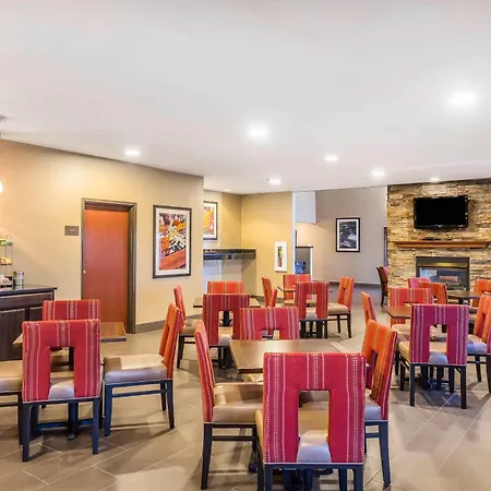 Comfort Suites Fort Wayne North-3