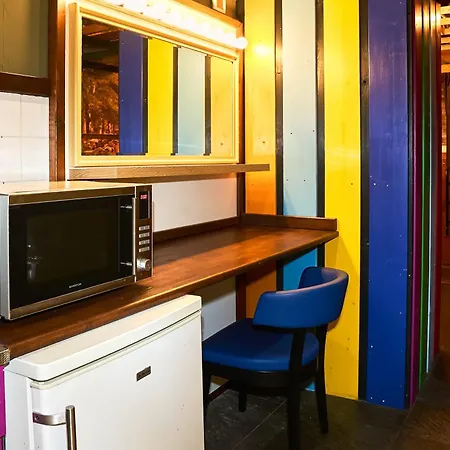 Amsterdam Teleport Hotel - Free Parking-2