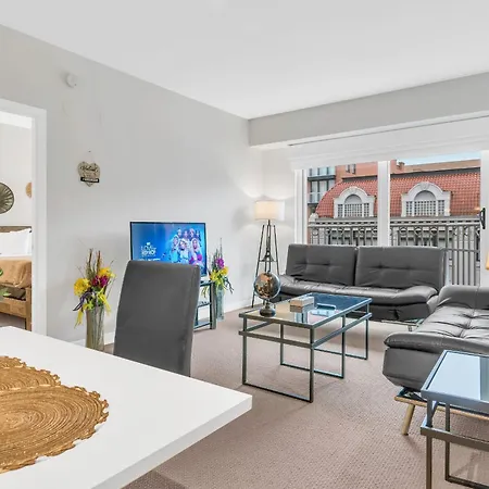 Heaven On Washington Fully Furnished Apartments-2