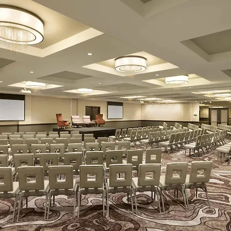 Embassy Suites By Hilton Minneapolis Downtown Hotel-3