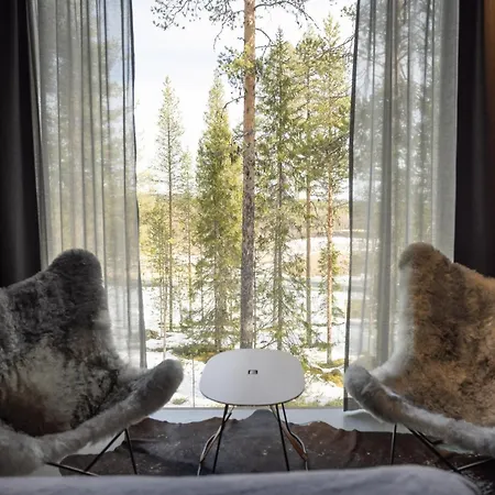 Arctic Treehouse Hotel-2