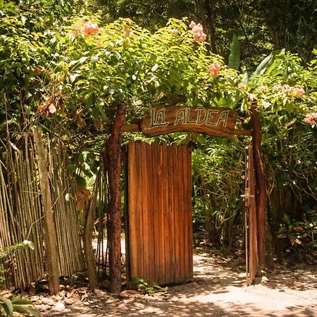 La Aldea Hostel, Camping y Hamacas-2