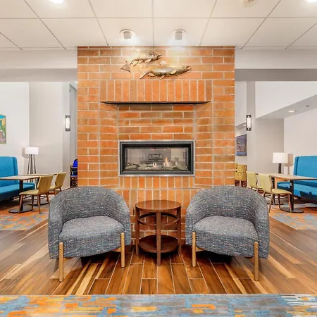 Hampton Inn & Suites Grants Pass-3