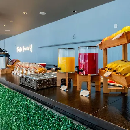 Ibis Budget Porto Alegre - Super Economico-2