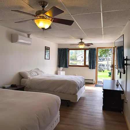 Sara Placid Inn & Suites-3