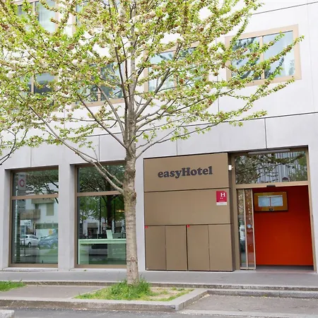 Easyhotel Paris Nord Aubervilliers-3