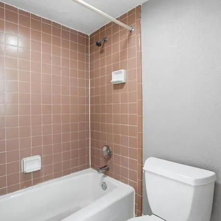 American Inn And Suites - Atlanta Airport Jonesboro I-75-3