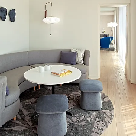 The Valorian Los Angeles, Curio Collection By Hilton-2