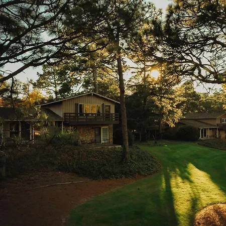Pine Needles Lodge-3